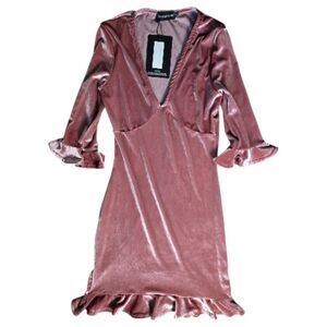 PrettyLittleThing Rose Velvet Frill Hem Shift Dress - 4